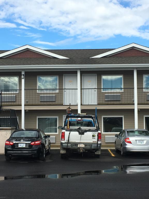 Voyageur Motel 2*